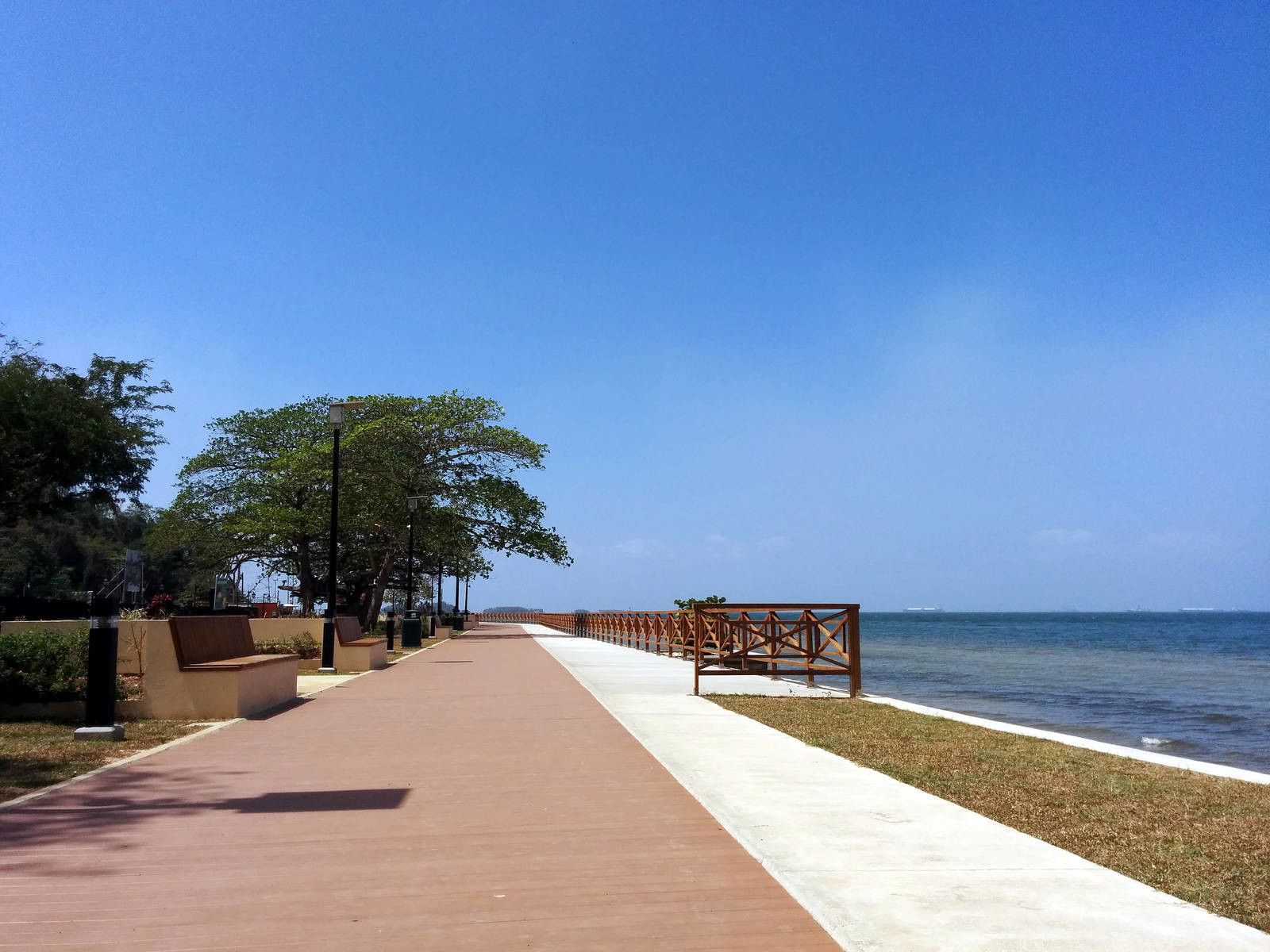 Chaguaramas boardwalk peninsula